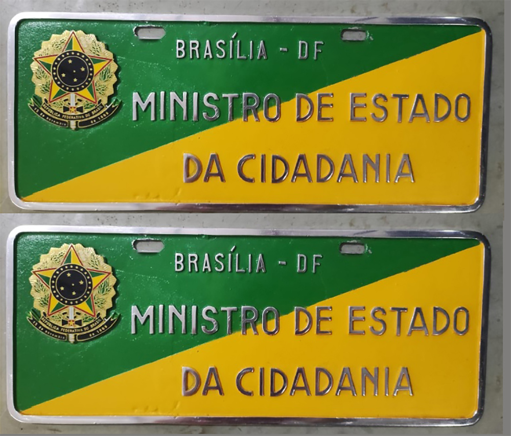 Placa de Carro em Bronze Fundido